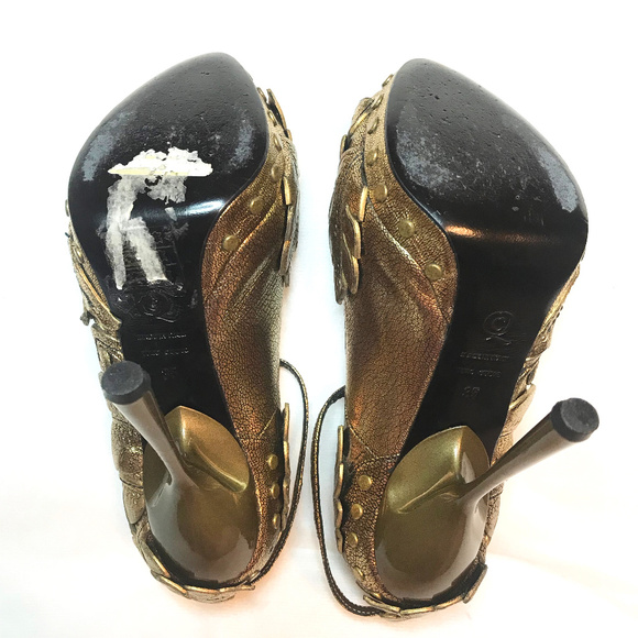 AUT Couture Floral Applique platform heels - Picture 7 of 8